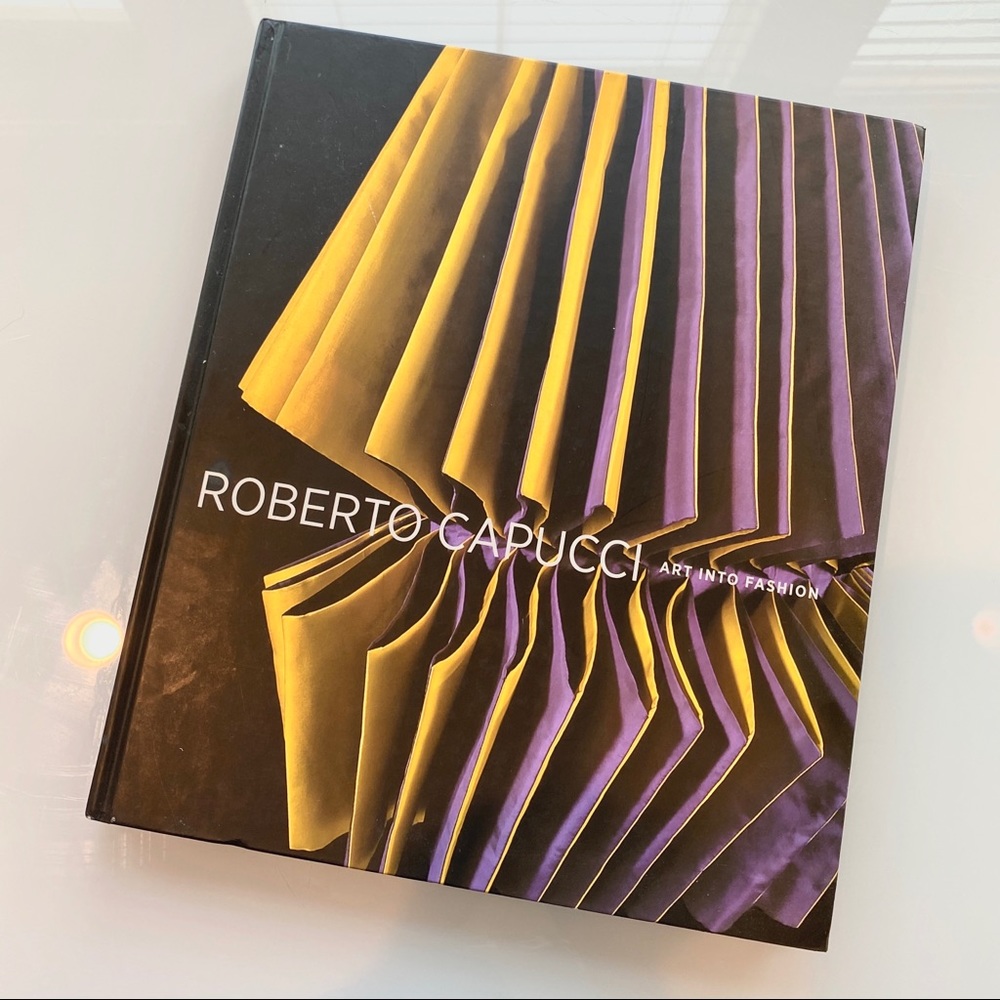 ROBERTO CAPUCCI ART INTO FASHION BOOK